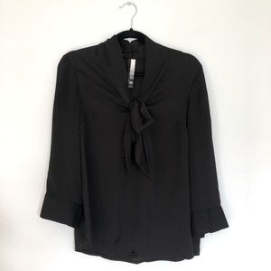 💐2/$20 Kenzie satin bow neck 3/4 sleeve drapey blouse M
